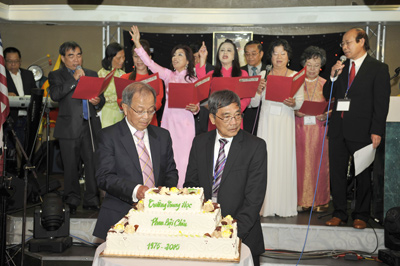 Trung Học Phan Bội Châu tổ chức 40 năm hội ngộ