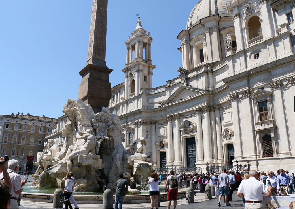 Công trường Navona xây vào thế kỷ thứ I. (Hình: Trịnh Hảo Tâm)