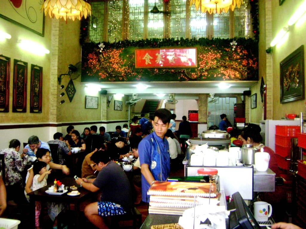 Một nhà hàng chuyên bán Dimsum kiểu Hồng Kông - tại quận 5, Sài Gòn.