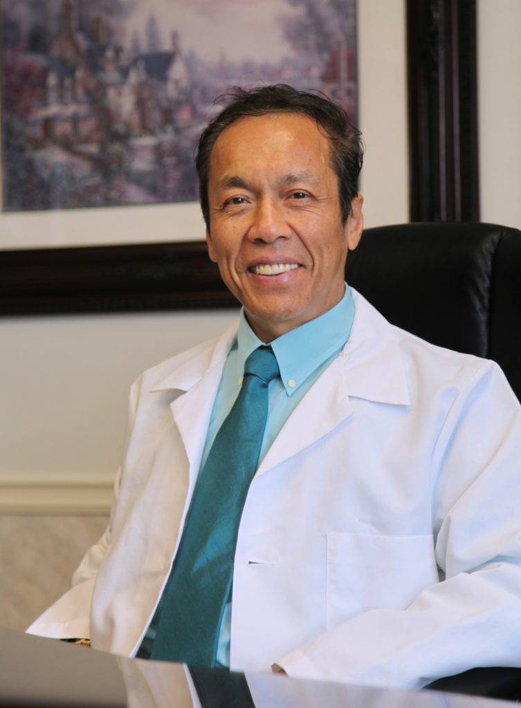 Bác Sĩ Yee-Wing Tong M.D.