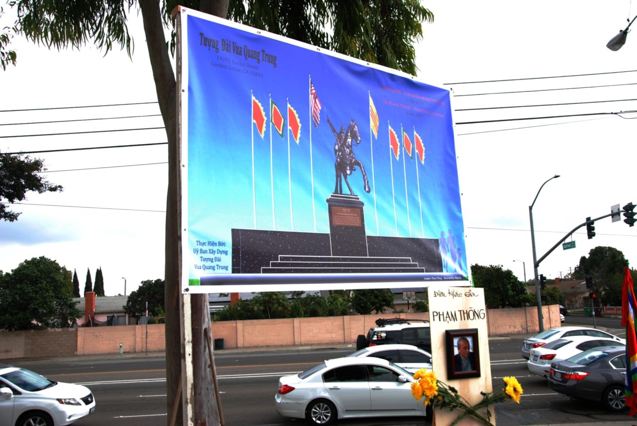 Hình chụp tượng vua Quang Trung Nguyễn Huệ đã đúc xong. (Hình: Nguyên Huy/Người Việt)