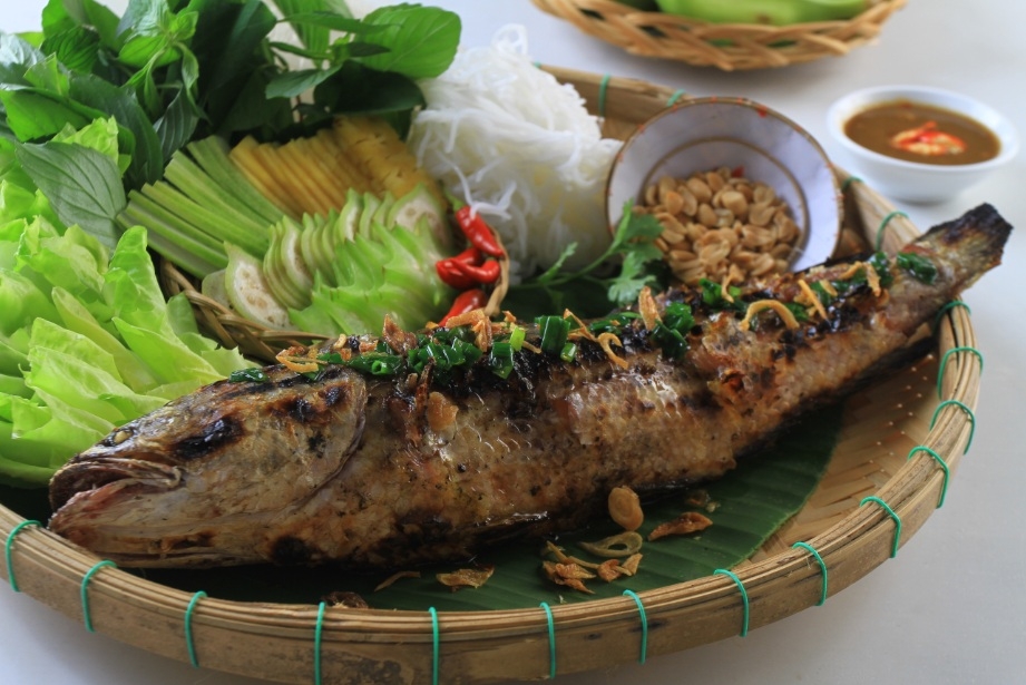 Cá lóc nướng trui. (Hình: chiecthiavang.com)