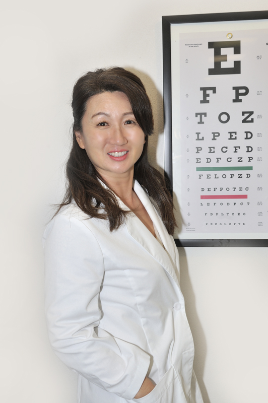Bác Sĩ Sheryn Lee.