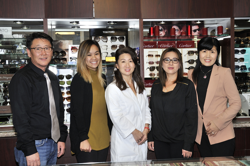 Bác Sĩ Sheryn Lee và các cộng sự.