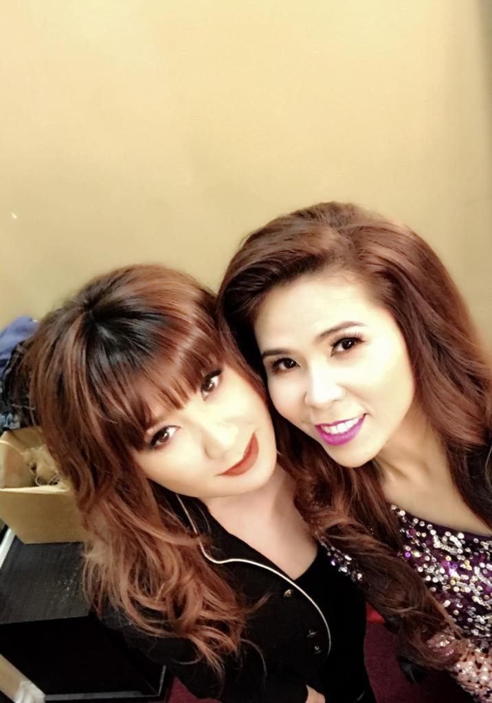 Ca sĩ Trizzie Phương Trinh (trái) và Cam Thơ. (Hình: Ca sĩ cung cấp)