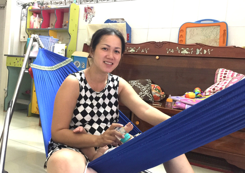 Cô dâu Ðài Loan Phan Thùy Trang, năm nay được về quê ăn Tết sớm vì có con nhỏ và đang mang bầu.