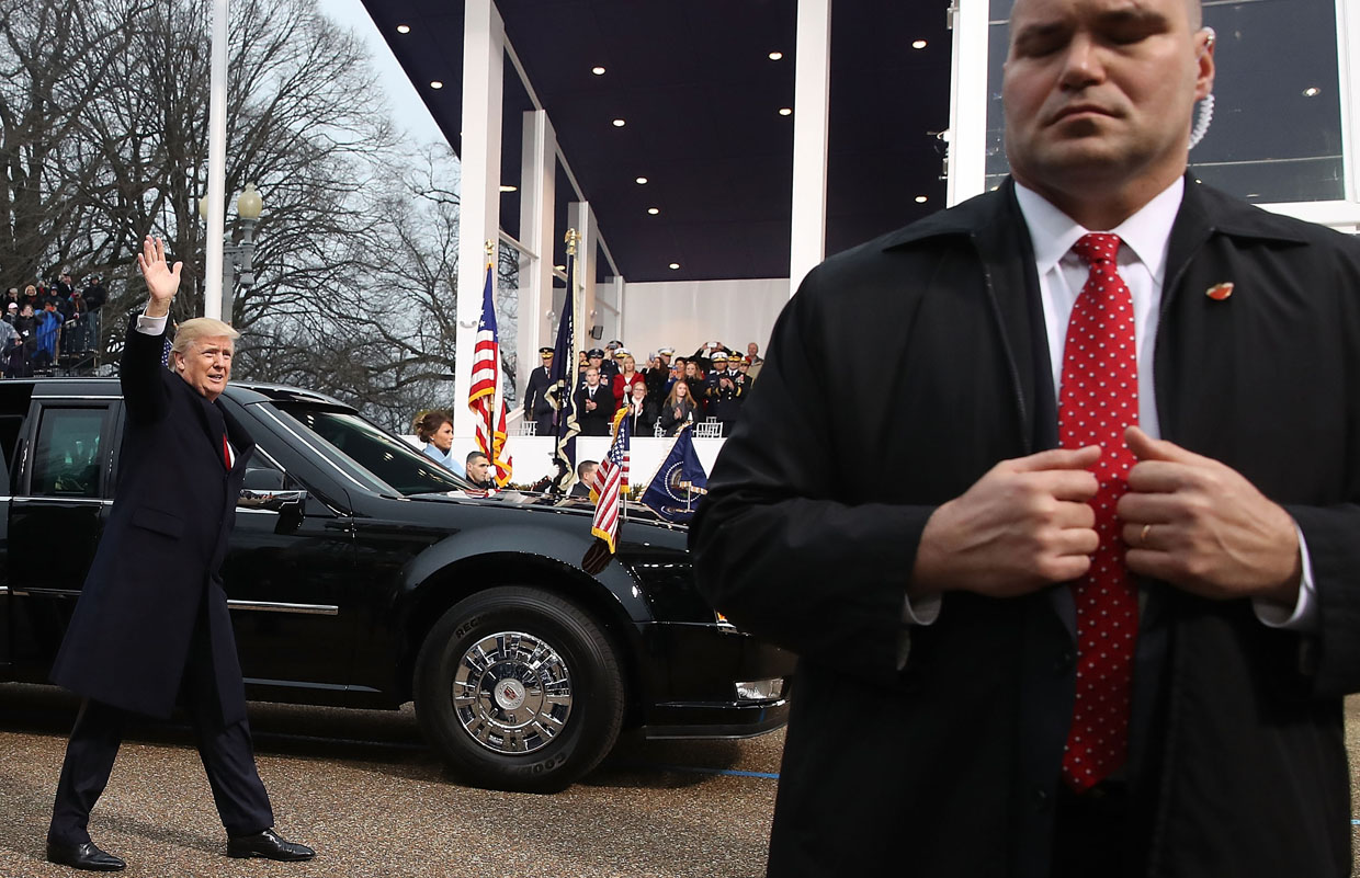 WASHINGTON, DC - JANUARY 20: U.S. President Donald Trump waves after getting out of his car in front of the White House on January 20, 2017 in Washington, DC. President Trump was sworn in as the nationÕs 45th president during an inaugural ceremony at the U.S. Capitol, on January 20, 2017 in Washington, DC. (Photo by Mark Wilson/Getty Images)