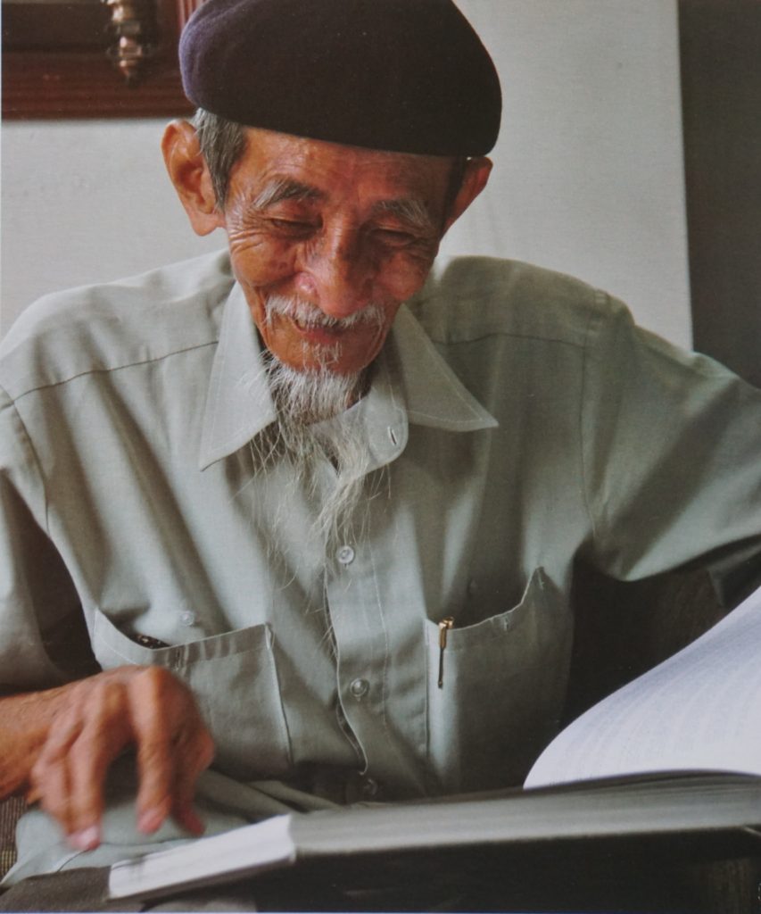 Nụ cười của ông Tám - Lý Lược Tam - một nhà nghiên cứu Nam Bộ cần mẫn say mê. (Hình: Phạm Công Luận)