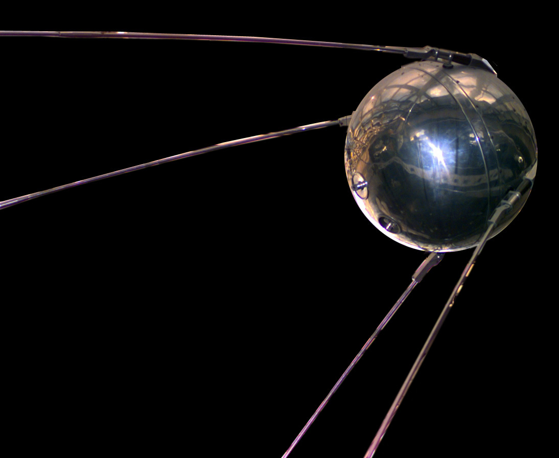 Vệ tinh nhân tạo đầu tiên Sputnik 1. (Hình: nssdc.gsfc.nasa.gov)