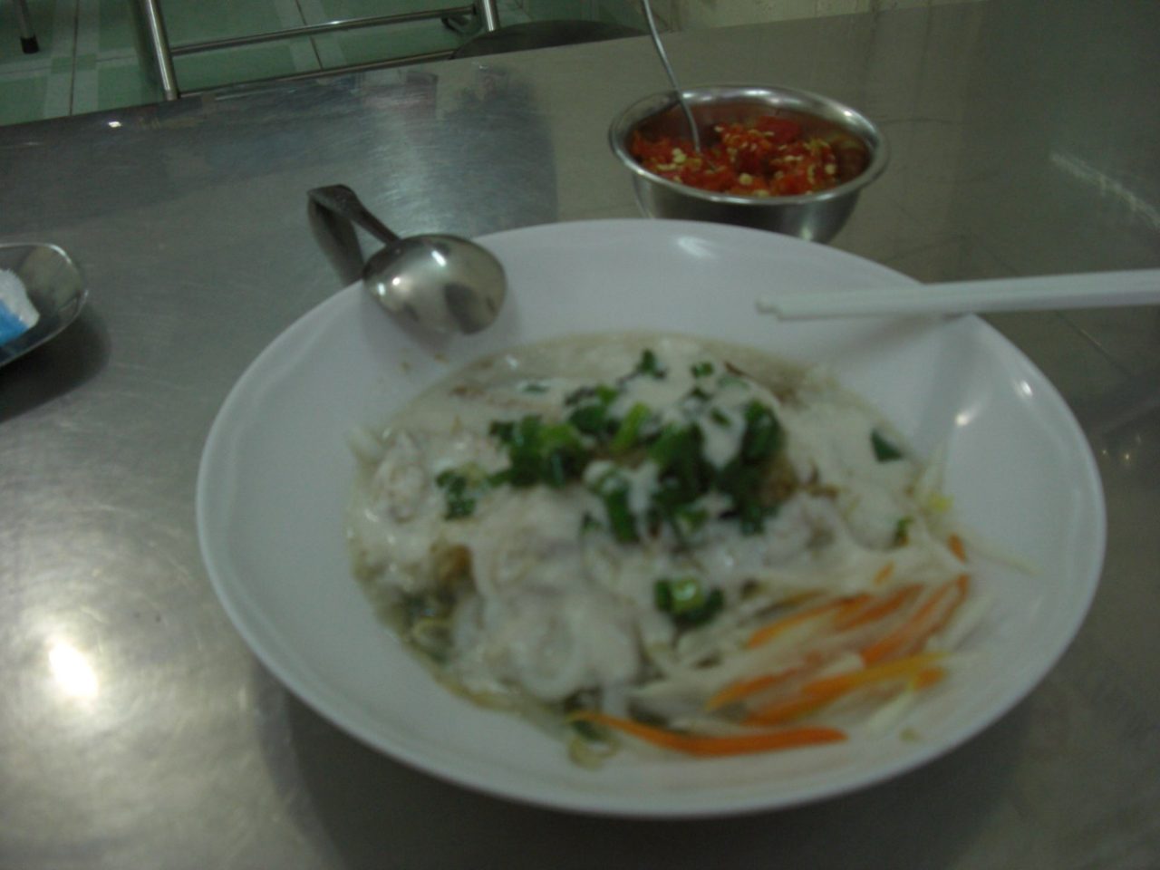 Ðĩa bánh tằm bì.