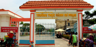 Nữ cán bộ văn phòng tỉnh ủy Sóc Trăng