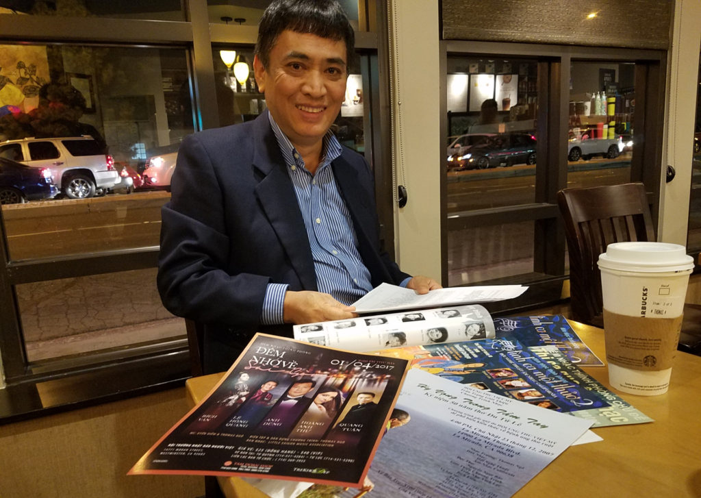 Nhạc trưởng Thomas Ngô. (Hình: Vũ Đình Trọng/Người Việt)