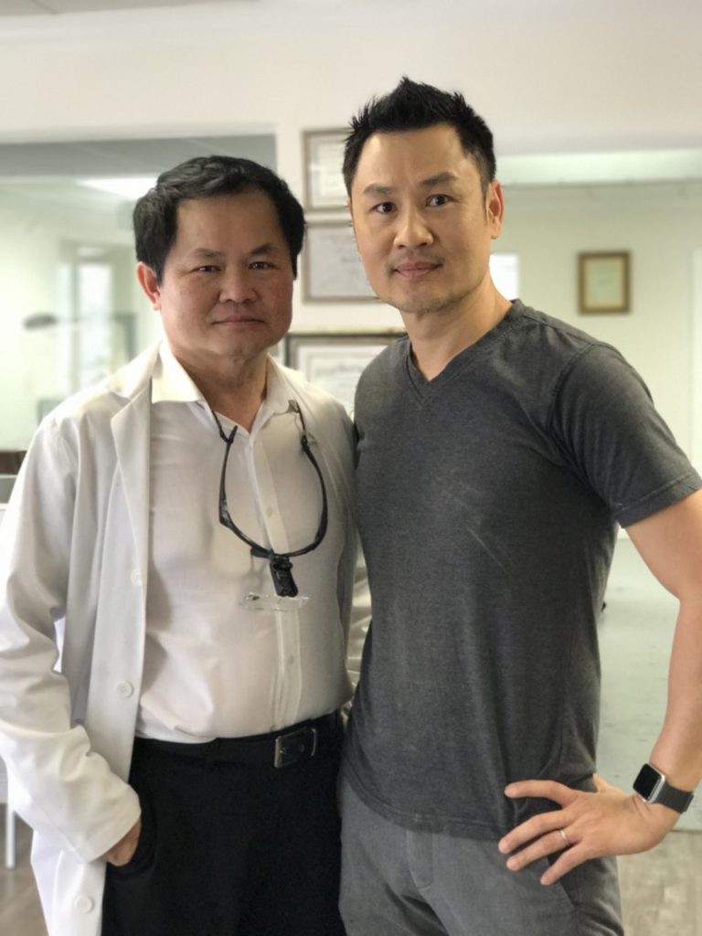 Bác Sĩ Anthony Nguyễn và anh John Lê, Dental Technian.