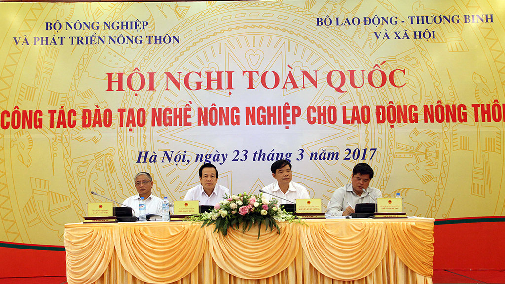 Cuộc họp ngày 23/3/2017 về dạy nghề cho dân nông thôn của hai Bộ Lao Động -Thương Binh - Xã Hội, và Bộ Nông Nghiệp và Phát Triển Nông Thôn. (Hình: Tuổi Trẻ)