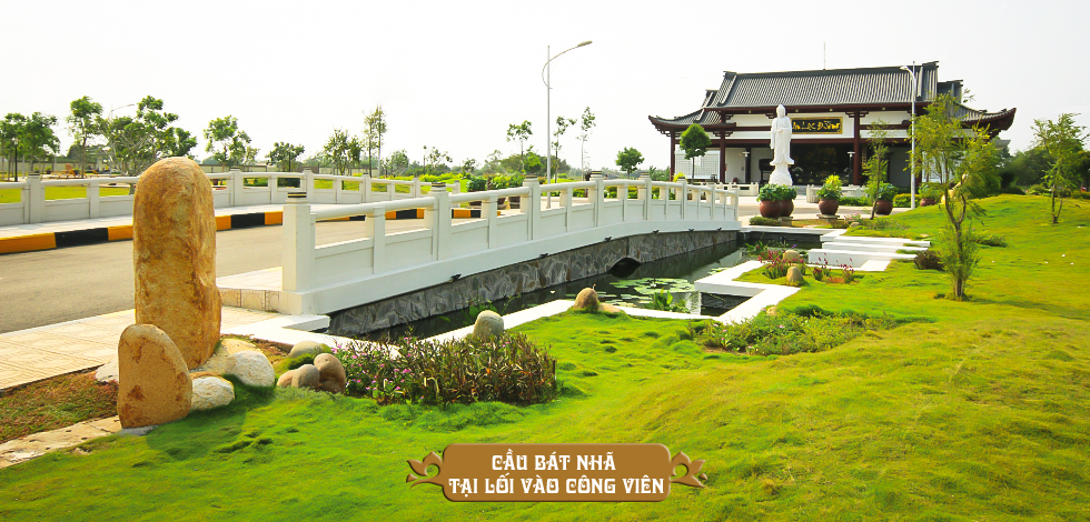 Cầu Bát Nhã của Công Viên Sài Gòn Thiên Phúc.