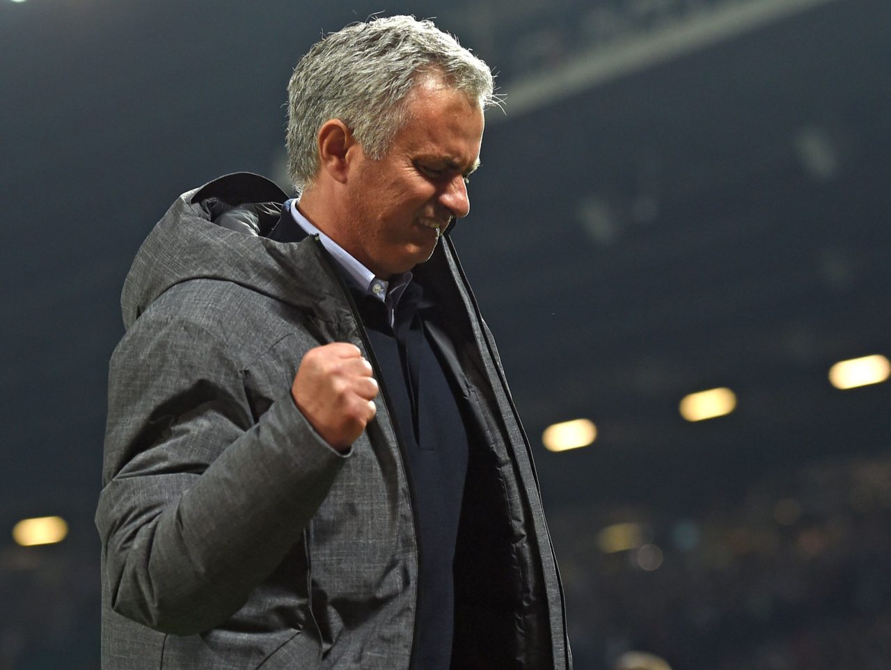 Huấn luyện viên đội Manchester United, Jose Mourinho vui mừng khi Manchester United vào chung kết Europa League sau trận bán kết lượt về giữa Manchester United và Celta Vigo diễn ra trên sân Olf Trafford, Manchester, ngày 11 Tháng Năm 2017. (Hình: Getty Images)
