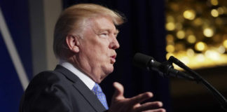 Donald Trump hứa hẹn giảm thuế
