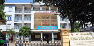 Một ông ở Yên Bái đánh bác sĩ vì bị cấm không cho quay phim vợ đẻ