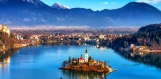 Du lịch Slovenia đến hang động Postojna