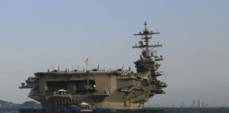 Tàu USS Carl Vinson đã neo đậu trong vịnh Đà Nẵng