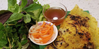 Cách đổ bánh xèo miền Nam