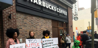 Nhân viên Starbucks gọi cảnh sát còng 2 người da đen gây phẫn nộ dư luận