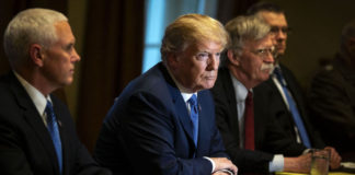 TT Trump hoãn tấn công Syria, chờ đồng minh