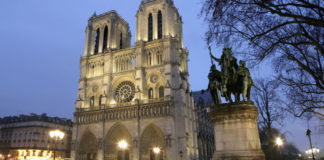 Nhà thờ Notre-Dame de Paris