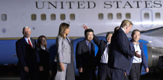 TT Trump và phó TT Pence có quan điểm ngược nhau về tù nhân Bắc Hàn
