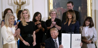 TT Trump ký sắc lệnh giúp vợ, chồng các quân nhân Mỹ dễ kiếm việc