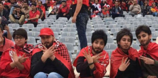 Phụ nữ Iran giả trai đi xem bóng đá