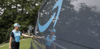 Tin trong ngày: Amazon thành lập đội xe giao hàng riêng