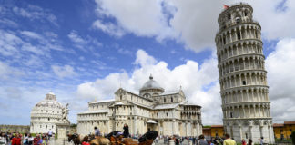 Du lịch Thế giới trong tầm tay: Tháp nghiêng Pisa nổi tiếng ở Ý