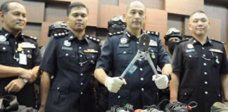 Malaysia bắt băng nhóm người Việt khoan két sắt trộm cắp