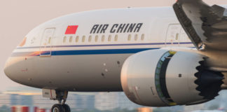 Video Hiểu lầm tiếng Anh, máy bay Air China phải quay lại phi trường Paris