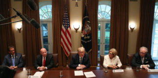 Tin 6 giờ tối: Sự ủng hộ TT Trump không giảm sau thượng đỉnh Helsinki