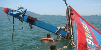 Tàu đánh cá Quảng Ngãi bị đâm ở biển Hoàng Sa