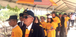 Video Cộng đồng người Việt viếng và thương tiếc cố TNS John McCain