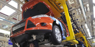Video Ford cải chính lời TT Trump là không sản xuất xe hatchback ở Mỹ