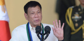 Video Duterte lần đầu nhận 'giết sai' trong cuộc chiến chống ma túy