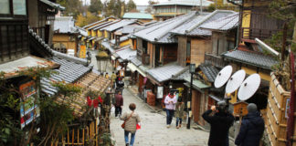 Video Thành phố Kyoto đánh thuế du khách qua đêm tại khách sạn