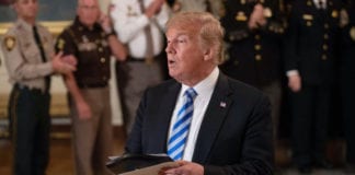 Video TT Trump vẫn chưa chọn được chánh văn phòng mới