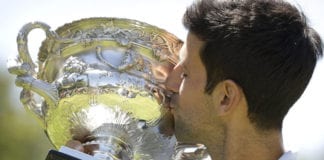 Video Djokovic nhẹ nhàng đánh bại Nadal ở chung kết giải Úc mở rộng