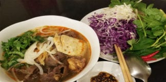 Video Người Việt Bếp Việt: Cách nấu bún bò Huế bằng nồi Instant Pot