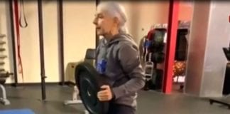 Video tin trong ngày Bà cụ người Mỹ hít xà như thanh niên