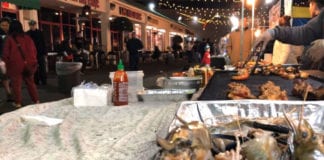 Video 'Ăn hàng' ở phố đêm Phước Lộc Thọ, nhớ Sài Gòn