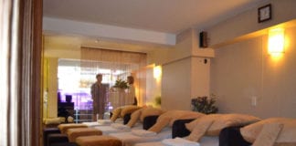 Video Sài Gòn: Phát hiện dịch vụ massage khỏa thân tập thể