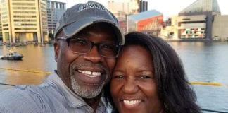 Chồng giết vợ ngoài đường, đổ tội cho người ăn xin