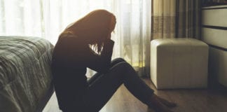 Video Số người trẻ ở Mỹ bị trầm cảm và nghĩ tới tự tử gia tăng