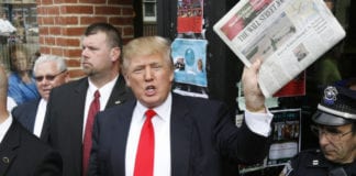 Video Thăm dò cho thấy, 50% dân Mỹ nghĩ TT Trump bị 'soi' quá đáng